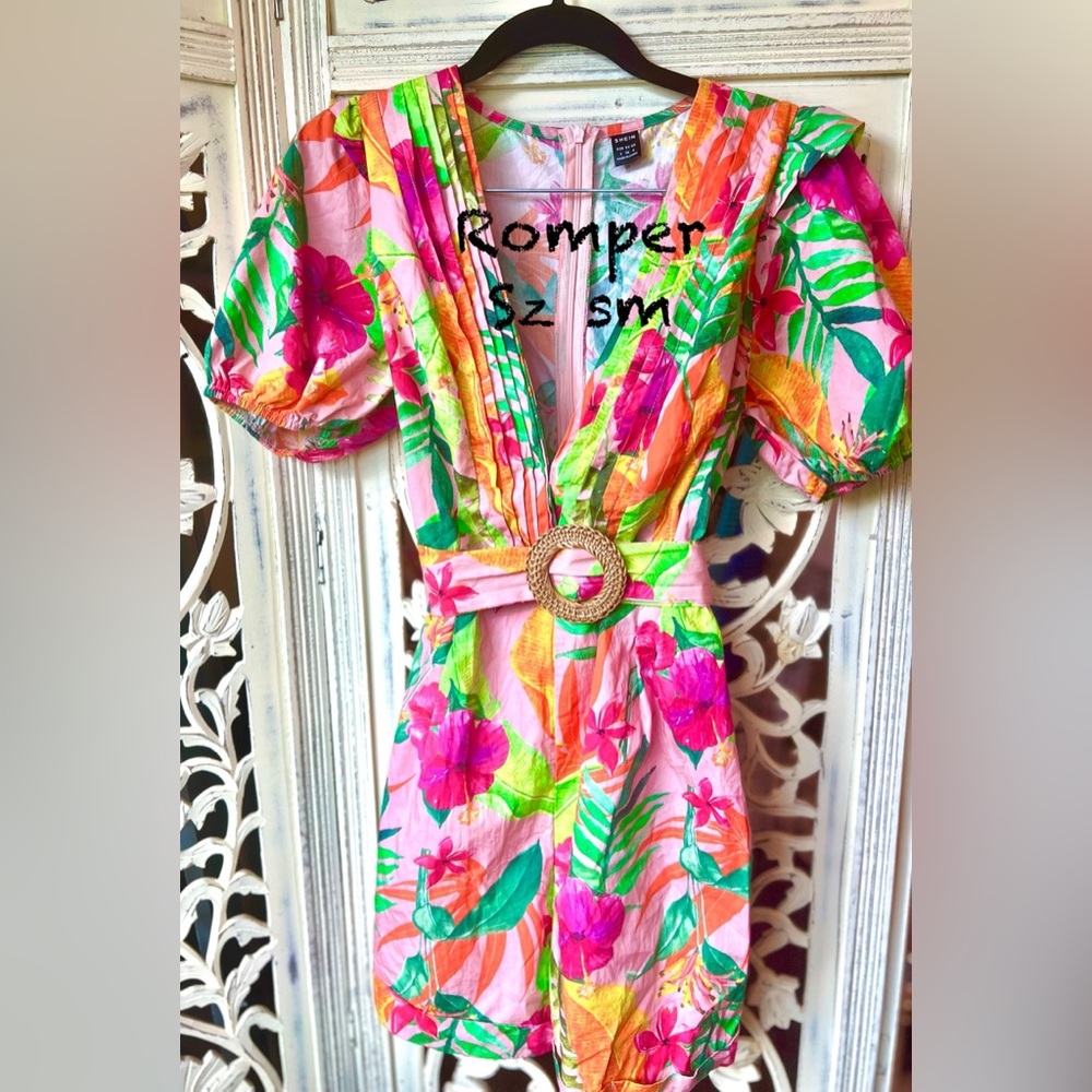 SHEIN Multicolor Floral Romper